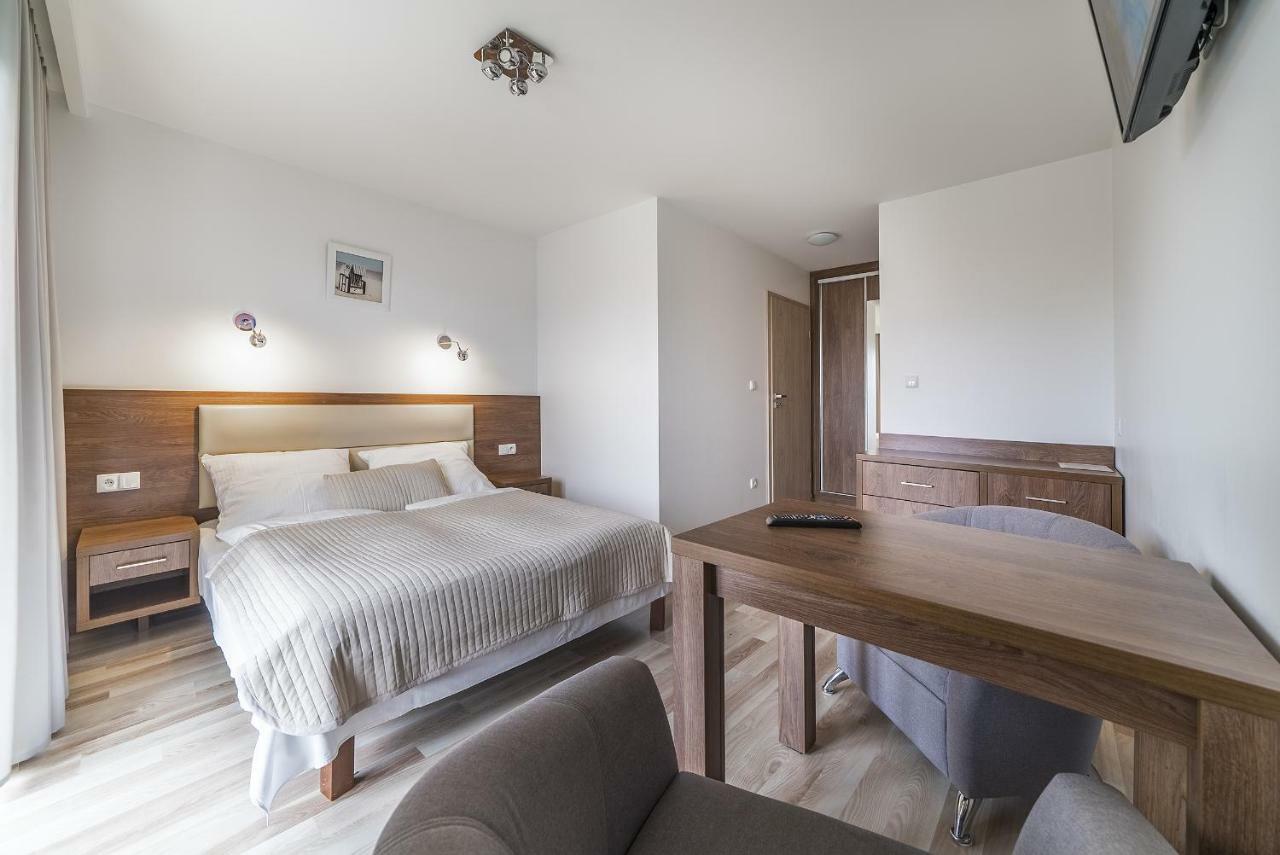 Apartamenty I Pokoje Goscinne Relax Jastarnia Exterior foto