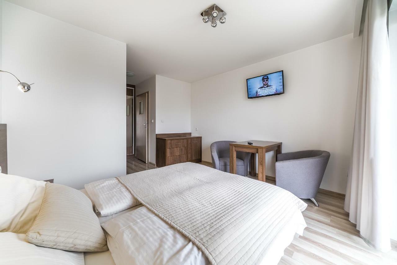 Apartamenty I Pokoje Goscinne Relax Jastarnia Exterior foto