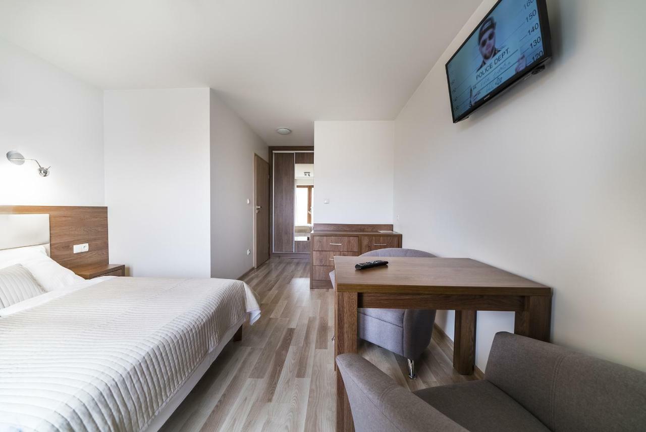 Apartamenty I Pokoje Goscinne Relax Jastarnia Exterior foto